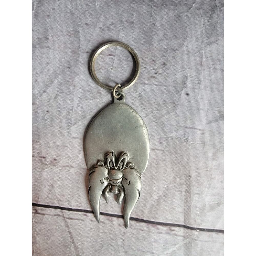 Vintage 1995 Yosemite Sam Rawcliffe Pewter Keychain Warner Bros Looney Tunes